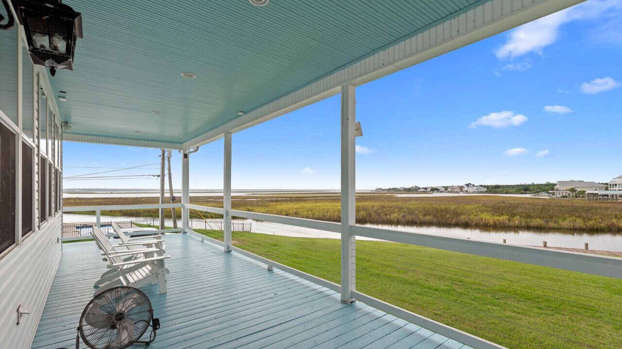 Photo of Patio Balcony in Shoreline Park