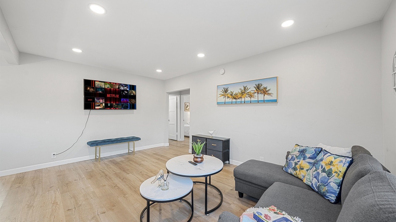 Photo of Livingroom in Mayflower Village