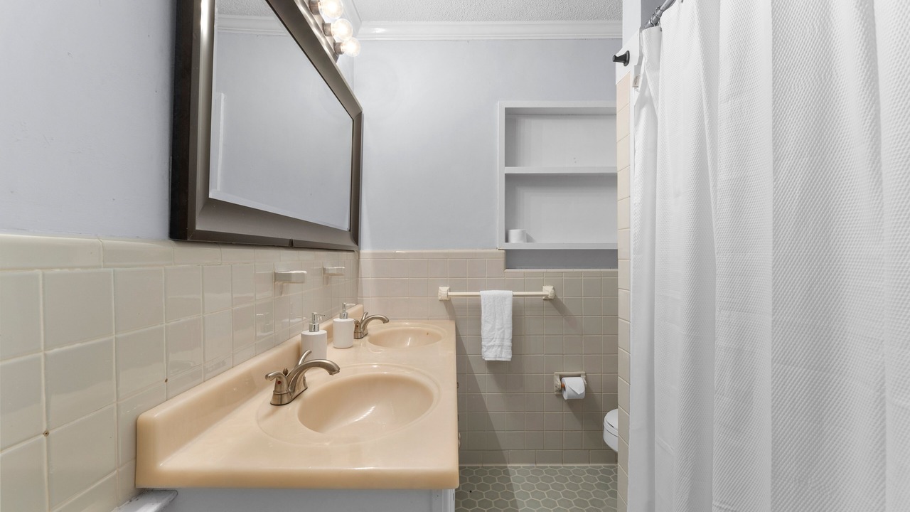 Photo of Bathroom in Mobile
