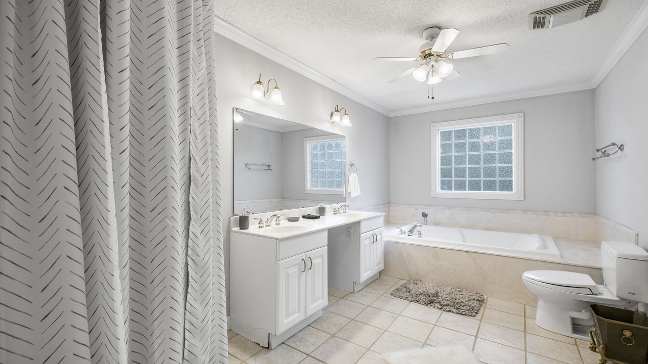 Photo of Bathroom in Mobile