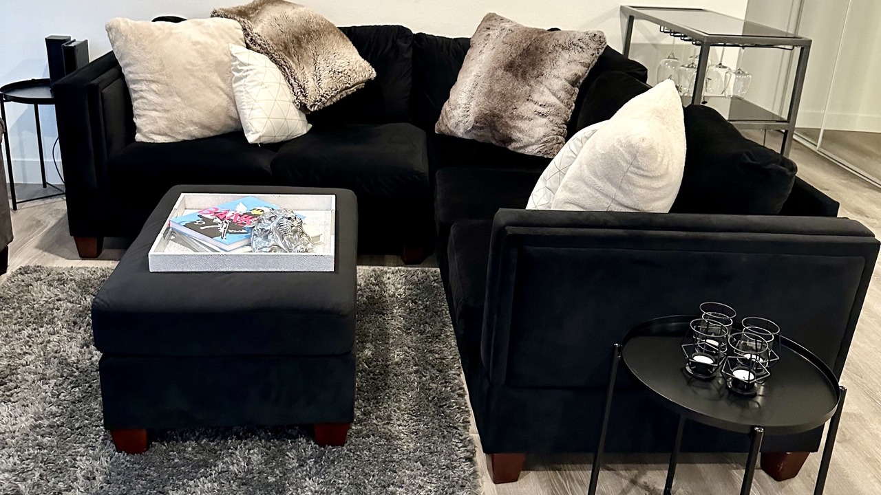 Photo of Livingroom in Beverly Hills