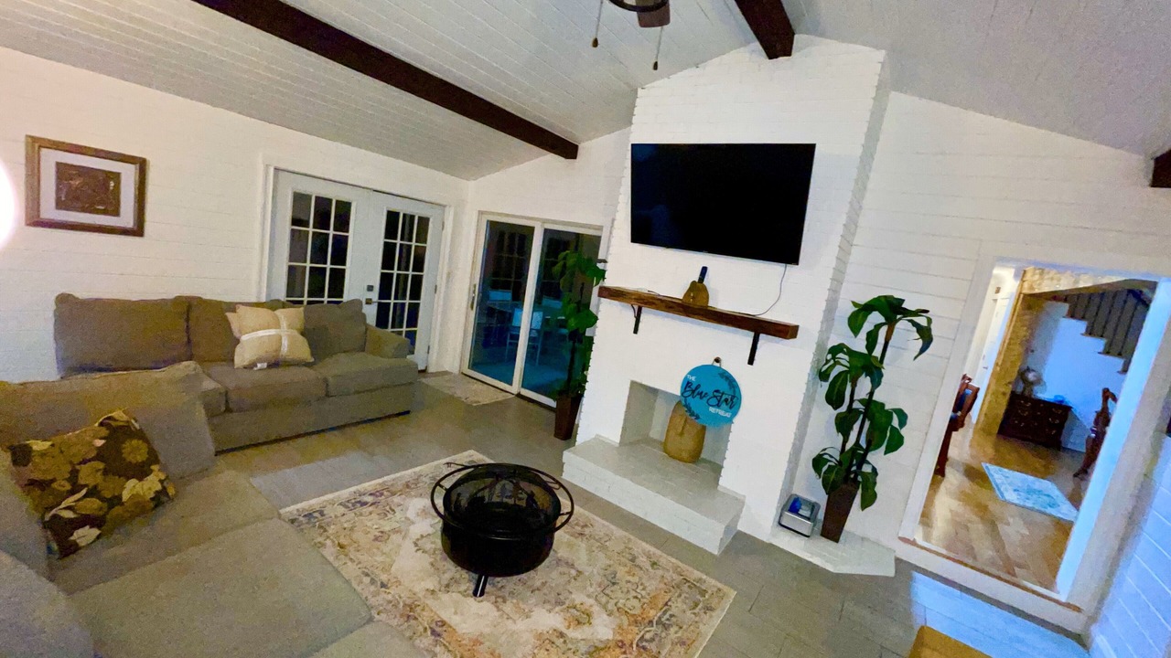 Photo of Livingroom in North Eastham