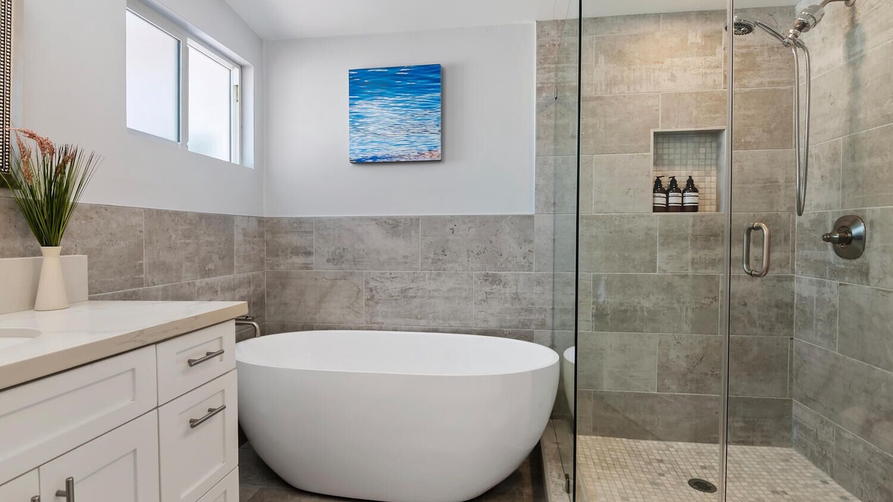 Photo of Bathroom in North Hollywood
