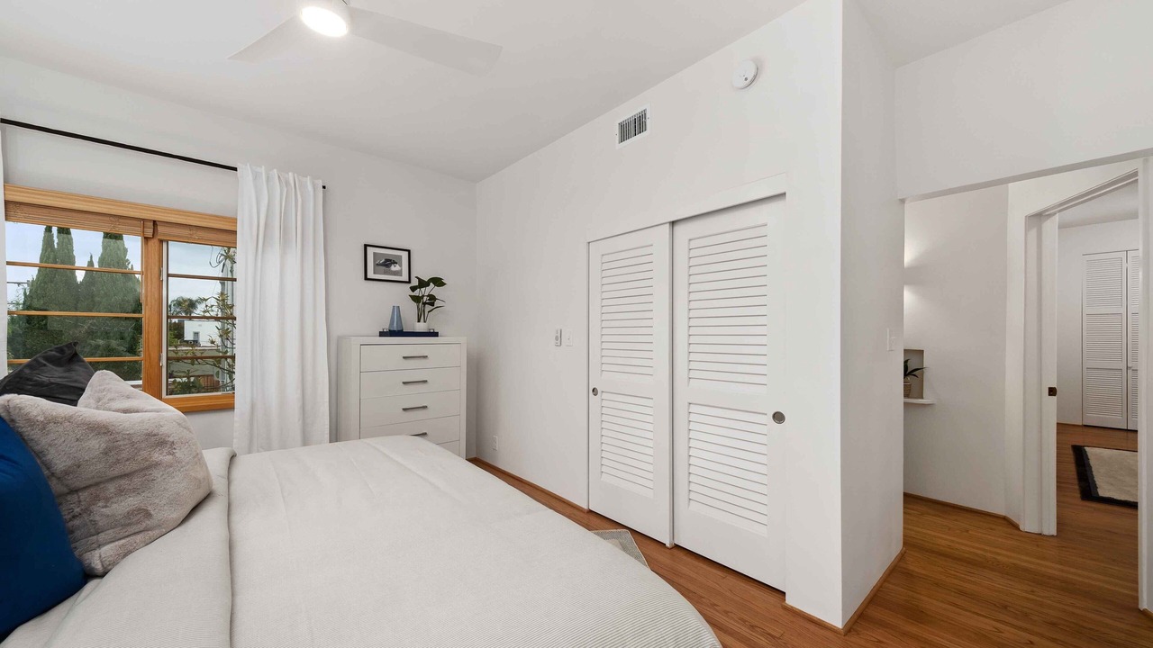 Photo of Bedroom in Beverly Grove