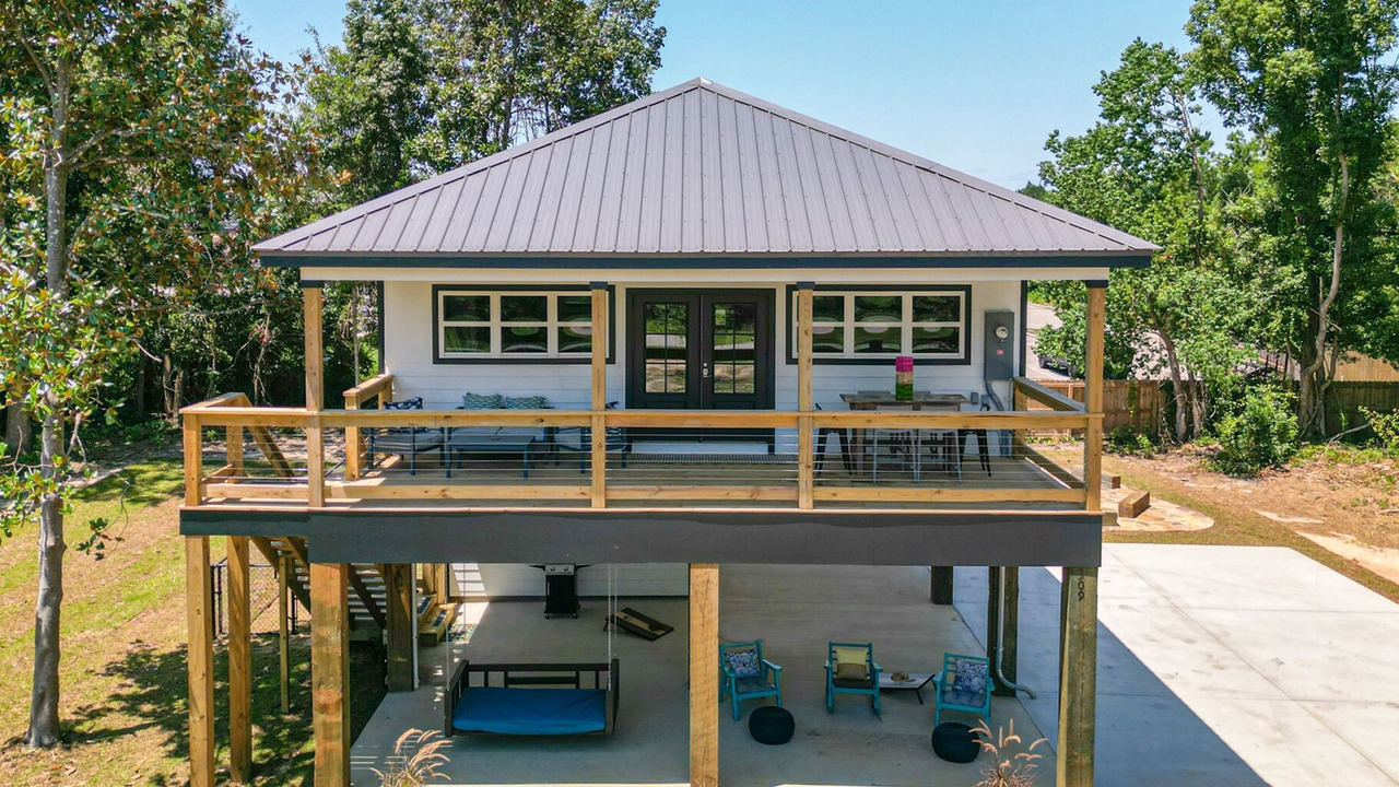 Photo of Outdoor in Waveland