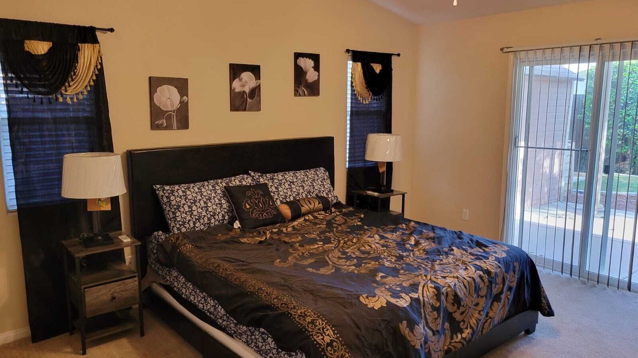 Photo of Bedroom in Southern Oaks