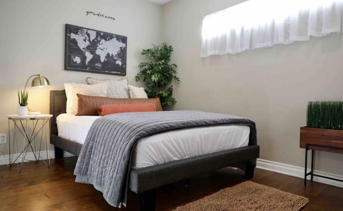 Photo of Bedroom in Crenshaw