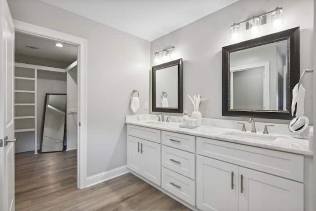 Photo of Bathroom in Gulf Park Estates