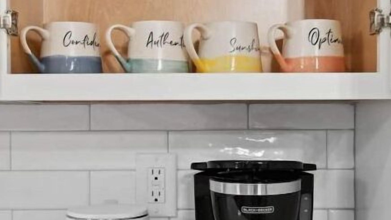 Photo of Kitchen in Gulf Park Estates