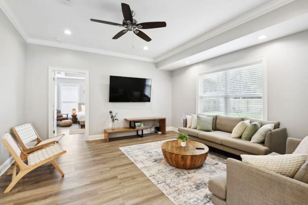 Photo of Livingroom in Gulf Park Estates