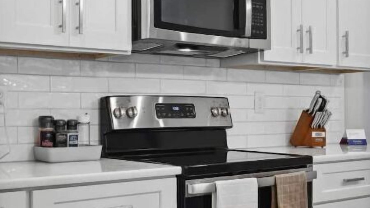 Photo of Kitchen in Gulf Park Estates
