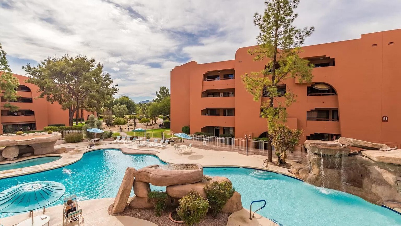 Photo of Outdoor in Paradise Valley Village