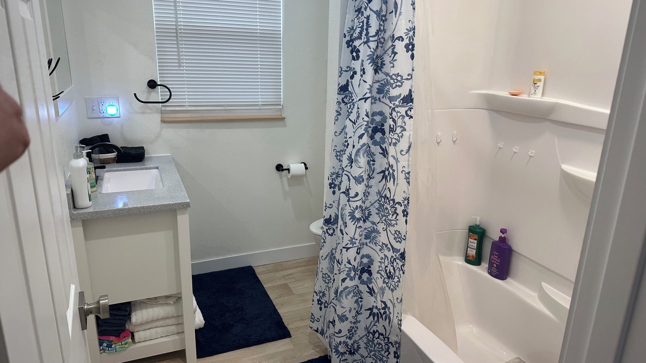 Photo of Bathroom in Lakeside