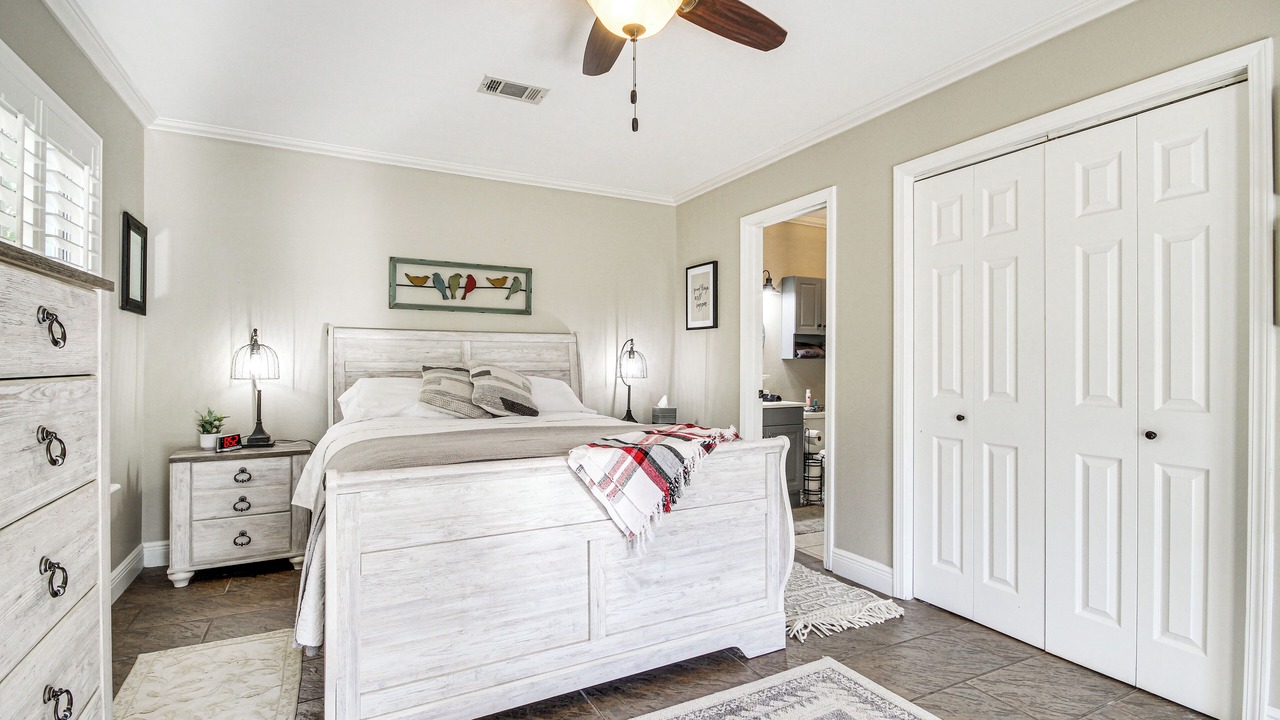 Photo of Bedroom in Waveland