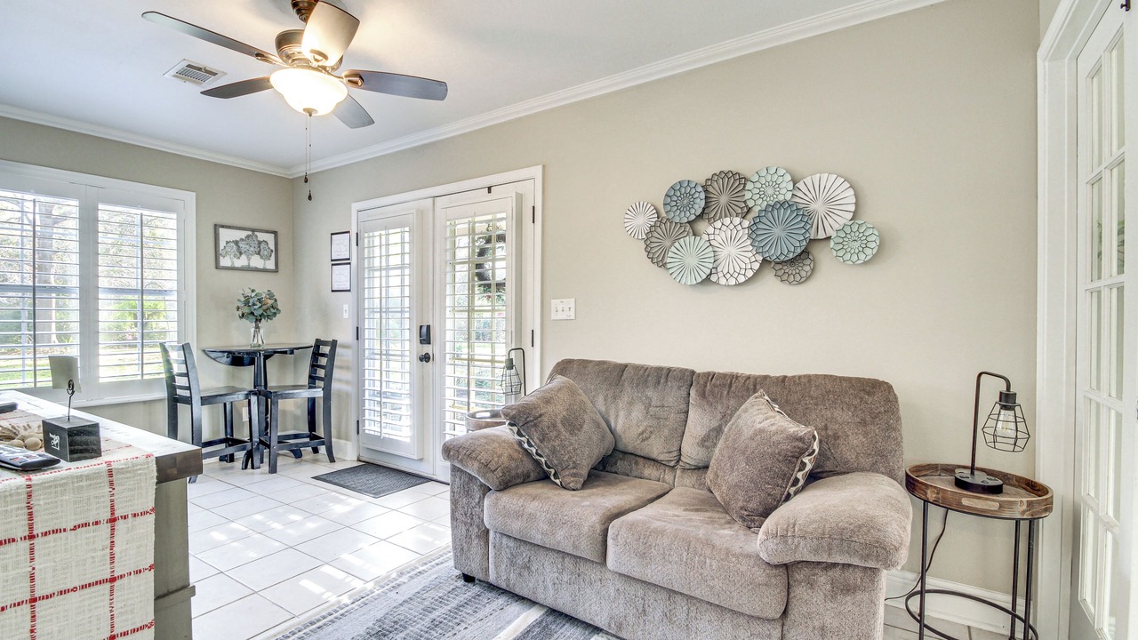 Photo of Livingroom in Waveland