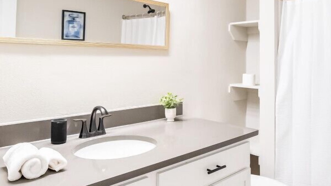 Photo of Bathroom in Highlands - Perkins