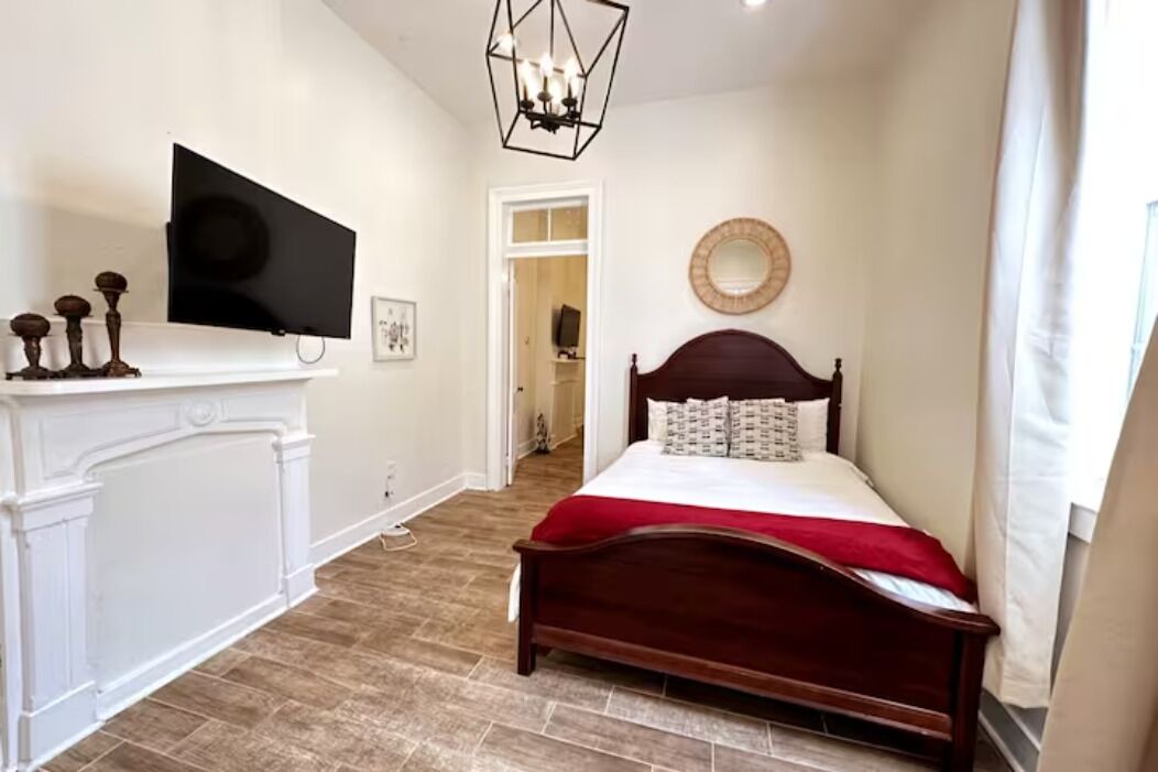 Photo of Bedroom in Mid-City