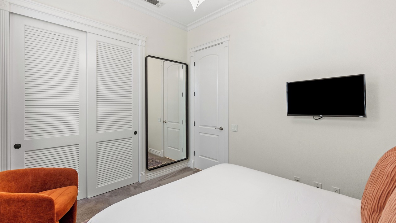 Photo of Bedroom in Corona del Mar