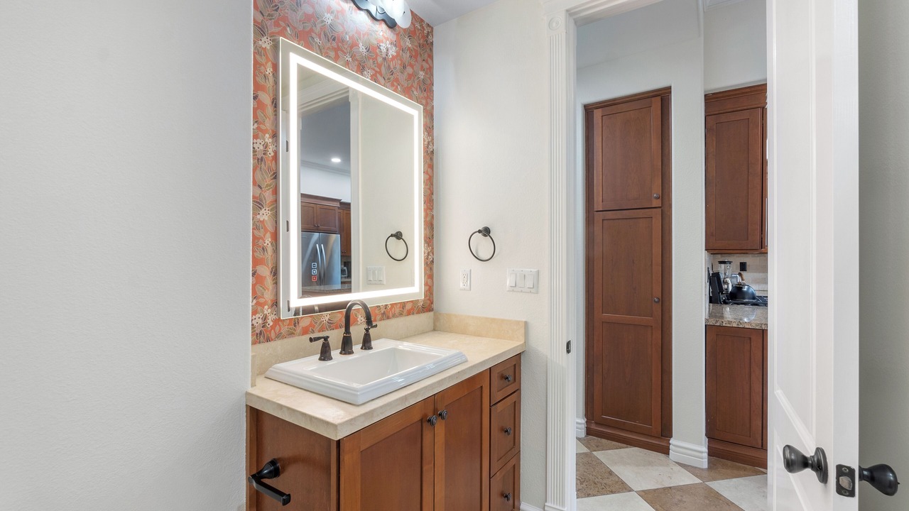 Photo of Bathroom in Corona del Mar