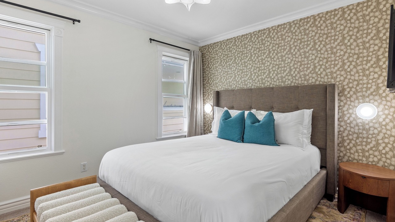 Photo of Bedroom in Corona del Mar