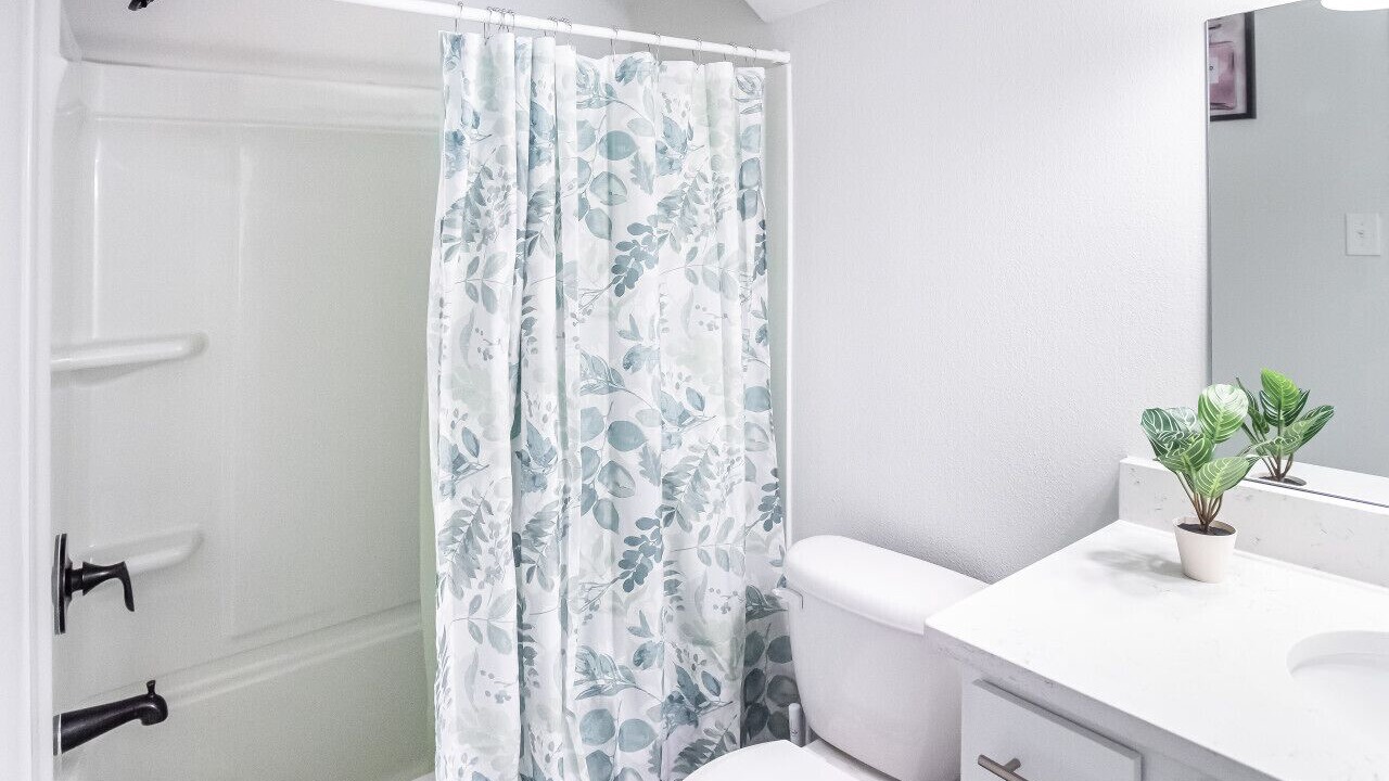 Photo of Bathroom in Highlands - Perkins