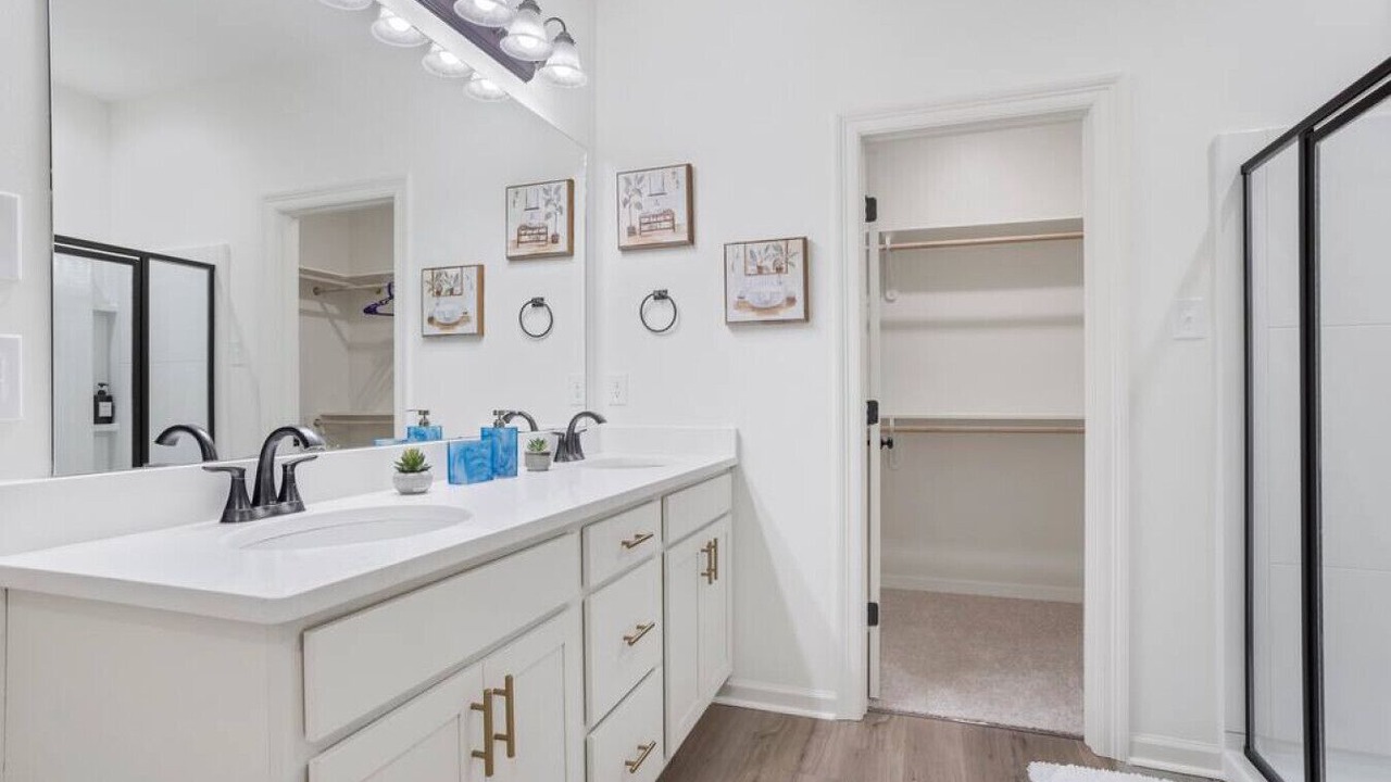 Photo of Bathroom in Highlands - Perkins
