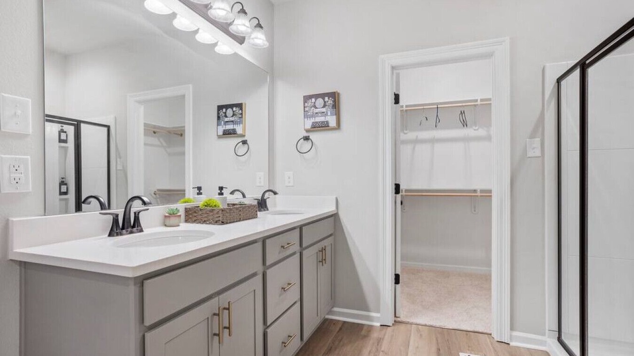 Photo of Bathroom in Highlands - Perkins