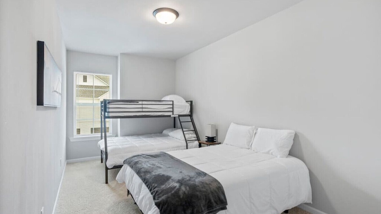 Photo of Bedroom in Highlands - Perkins