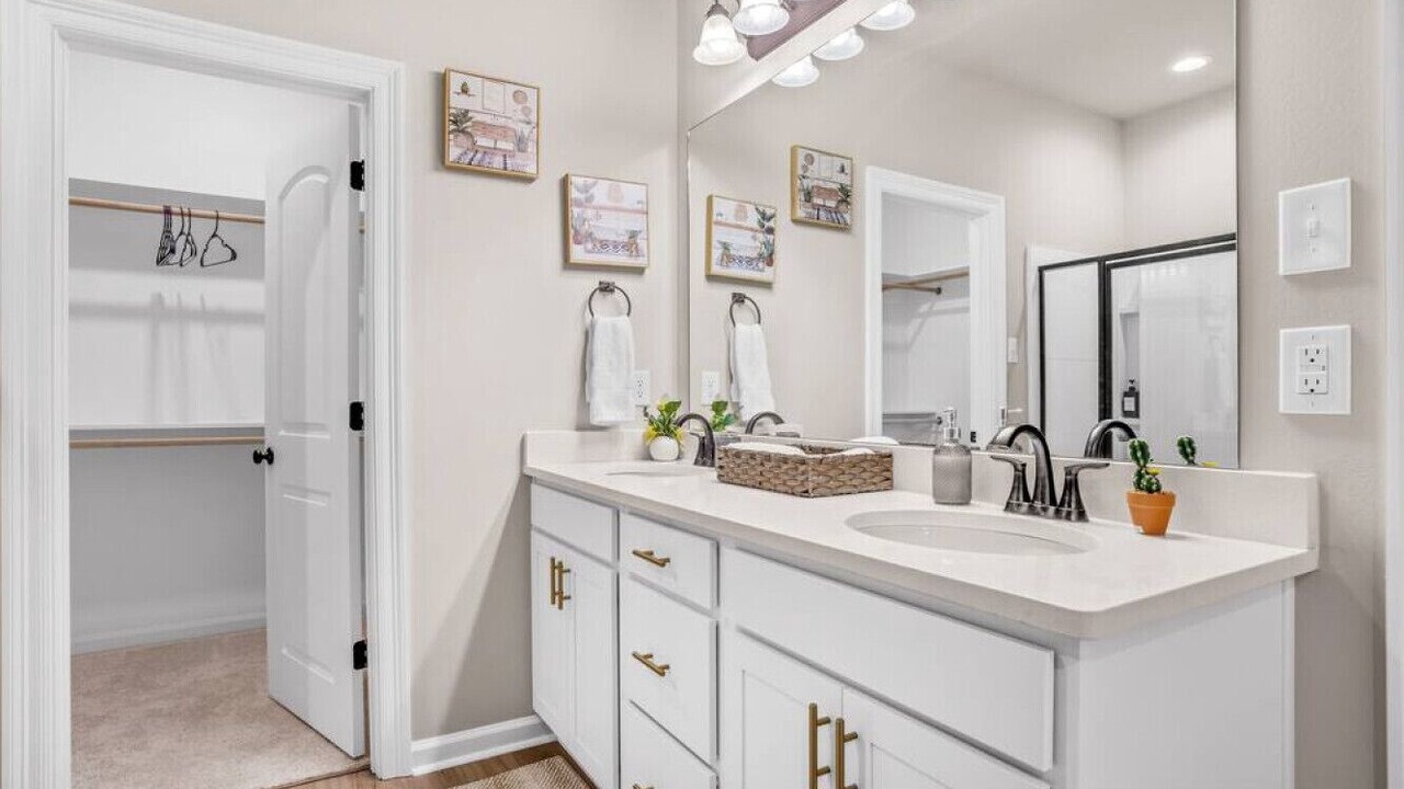 Photo of Bathroom in Highlands - Perkins