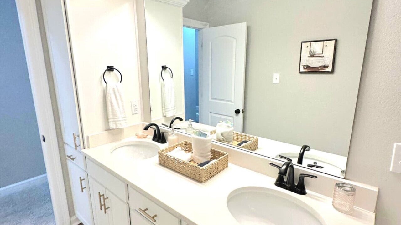 Photo of Bathroom in Highlands - Perkins