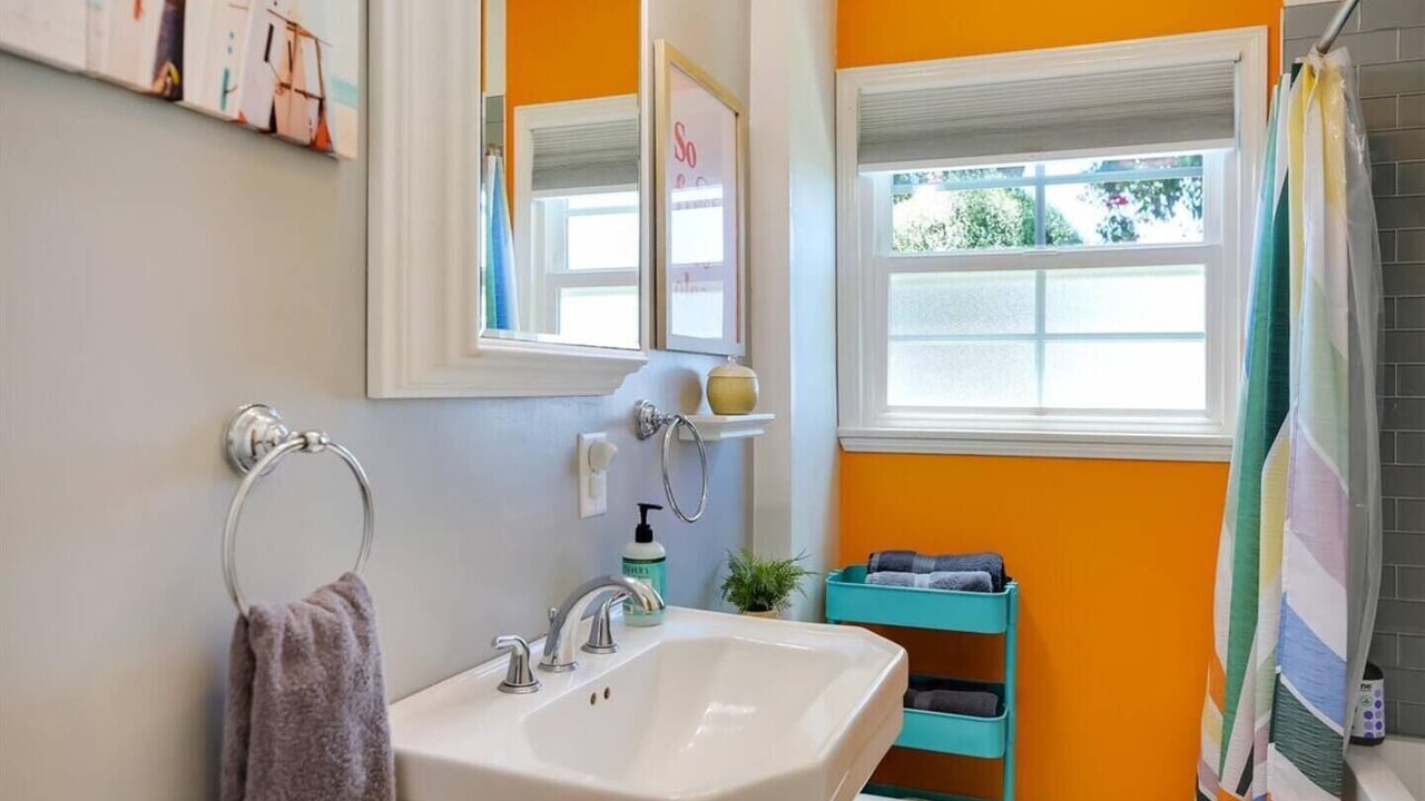 Photo of Bathroom in Ventura