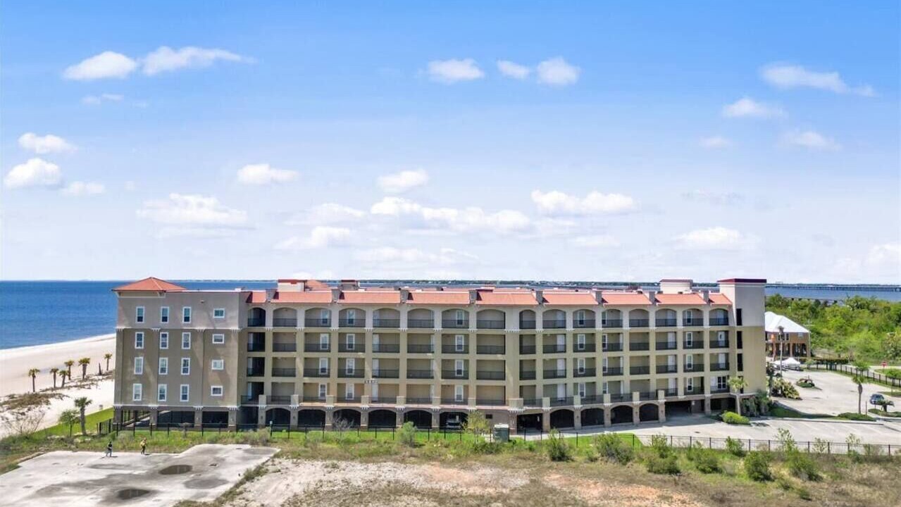 Photo of Outdoor in Henderson Point