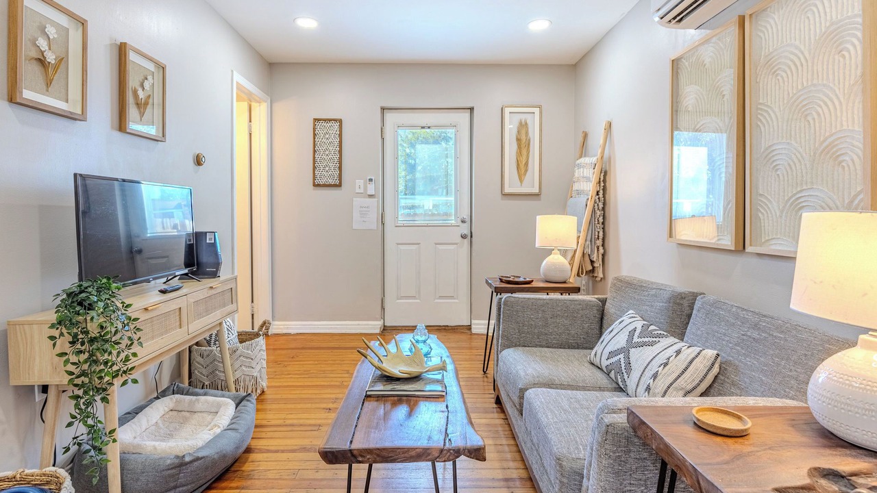 Photo of Livingroom in Frederick