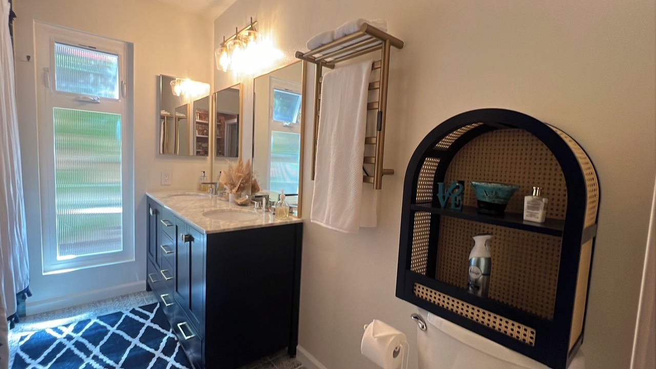Photo of Bathroom in Laguna