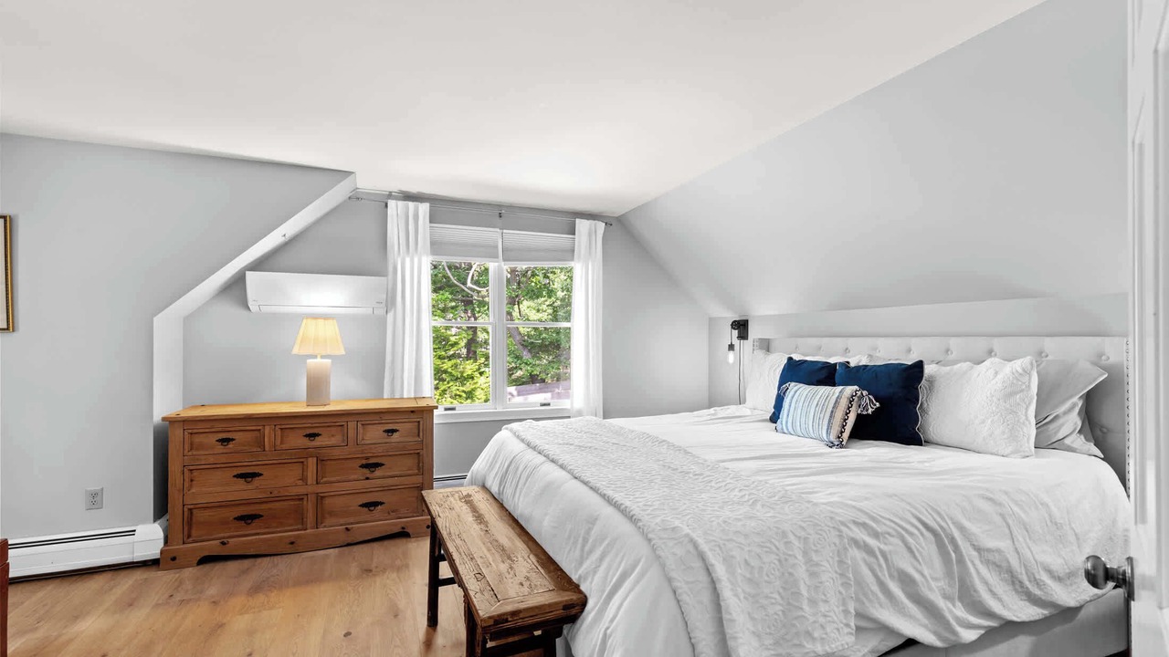 Photo of Bedroom in Eastham