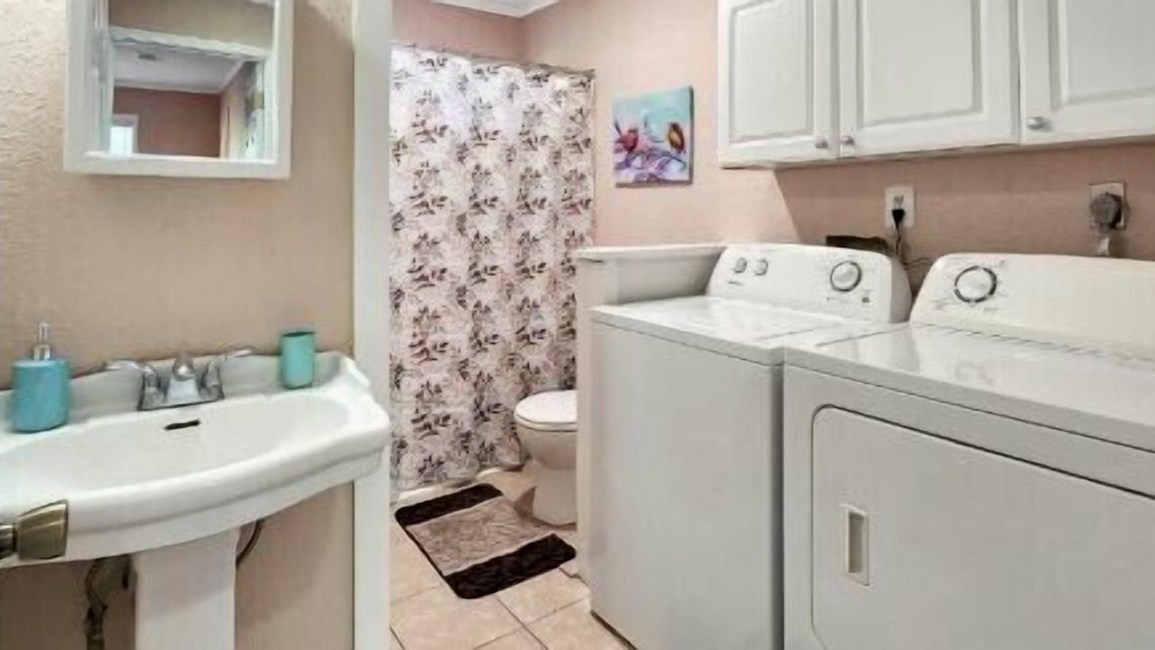 Photo of Bathroom in Shoreline Park