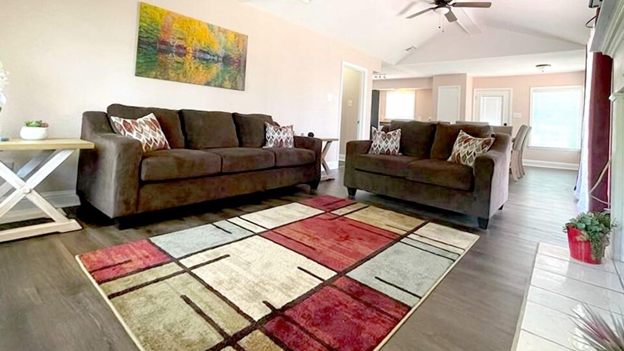 Photo of Livingroom in Shoreline Park