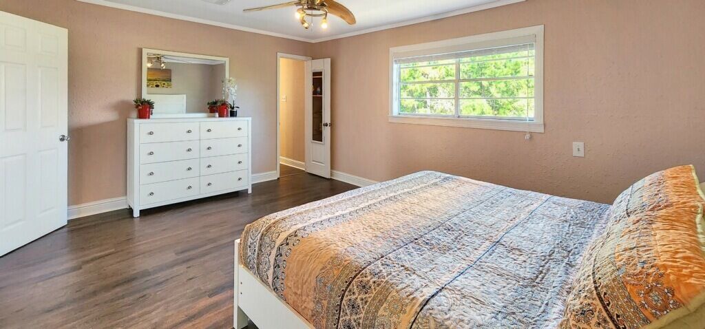 Photo of Bedroom in Shoreline Park