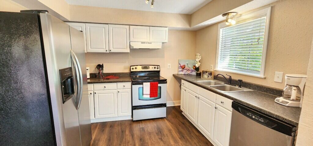 Photo of Kitchen in Shoreline Park