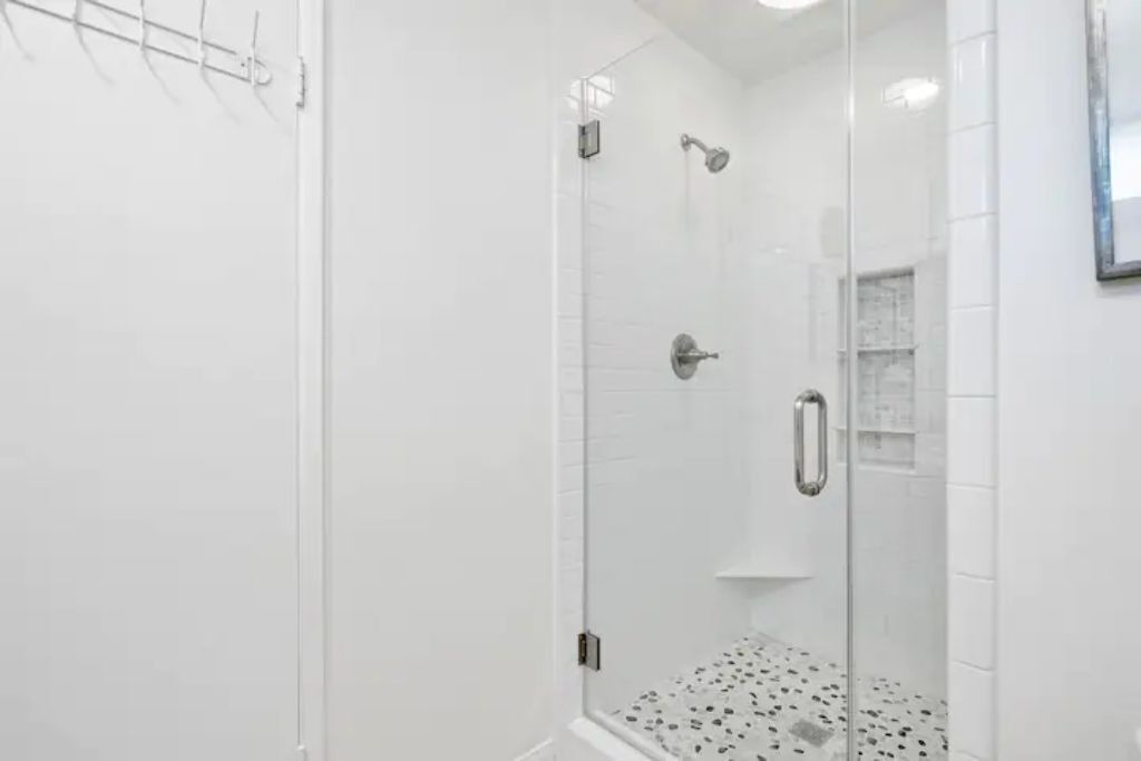 Photo of Bathroom in Woodland Hills