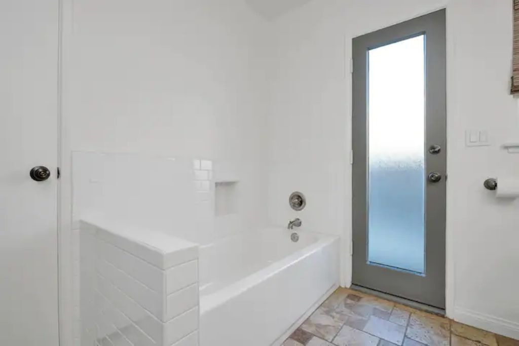 Photo of Bathroom in Woodland Hills