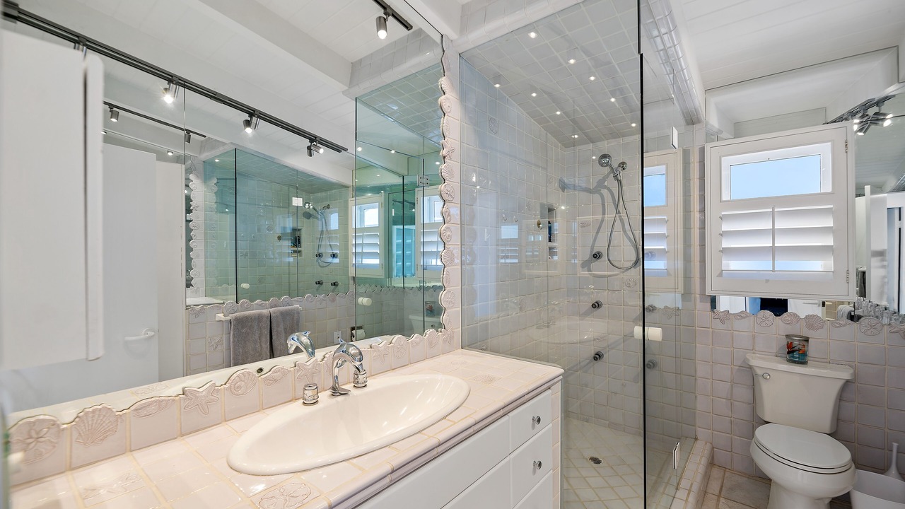 Photo of Bathroom in Silver Strand