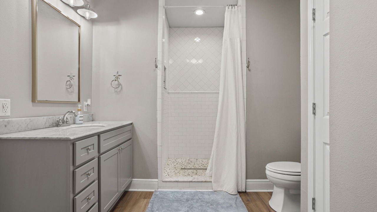 Photo of Bathroom in Ocean Springs