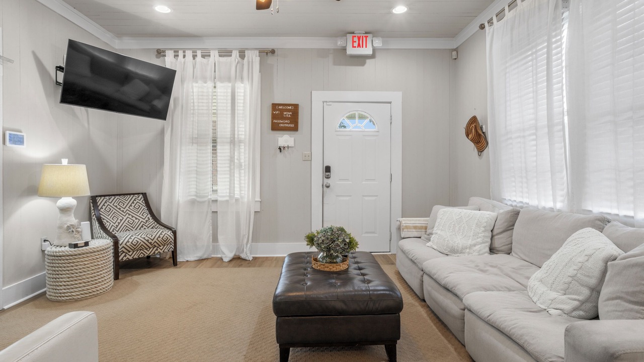 Photo of Livingroom in Ocean Springs