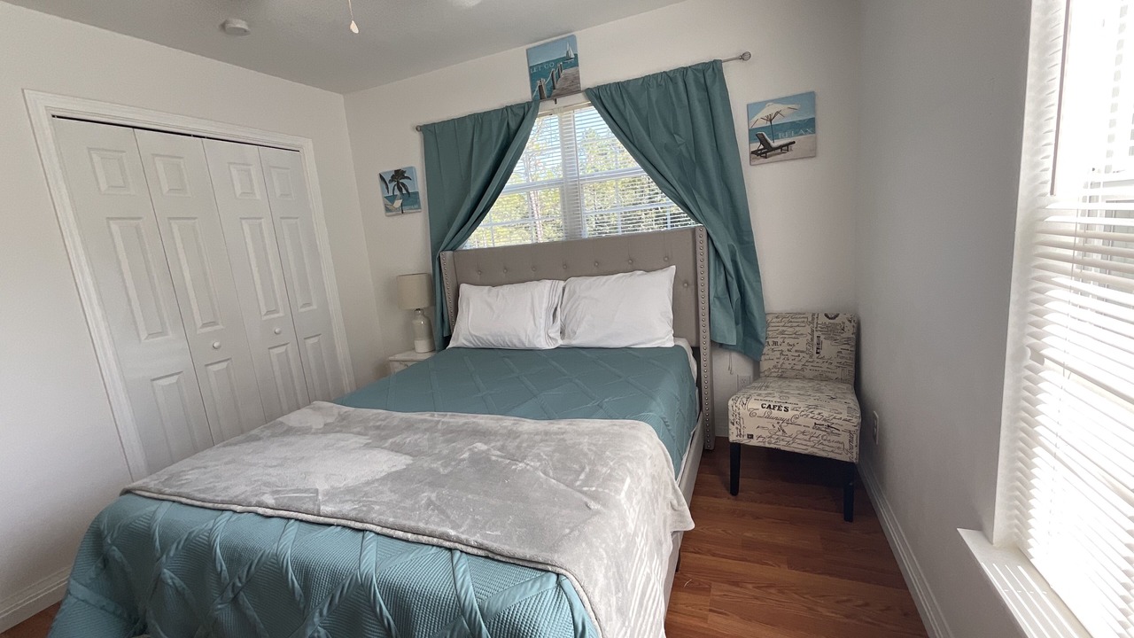 Photo of Bedroom in Shoreline Park