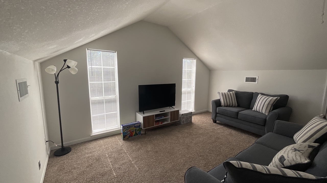 Photo of Livingroom in Shoreline Park