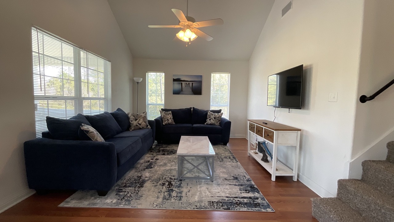Photo of Livingroom in Shoreline Park