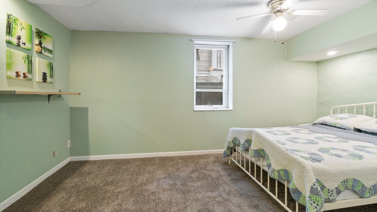 Photo of Bedroom in Lowry Hill East
