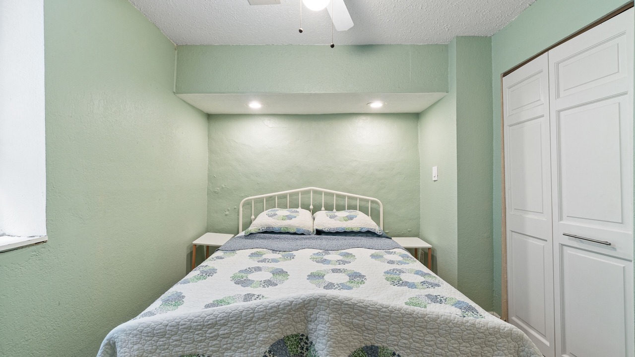 Photo of Bedroom in Lowry Hill East