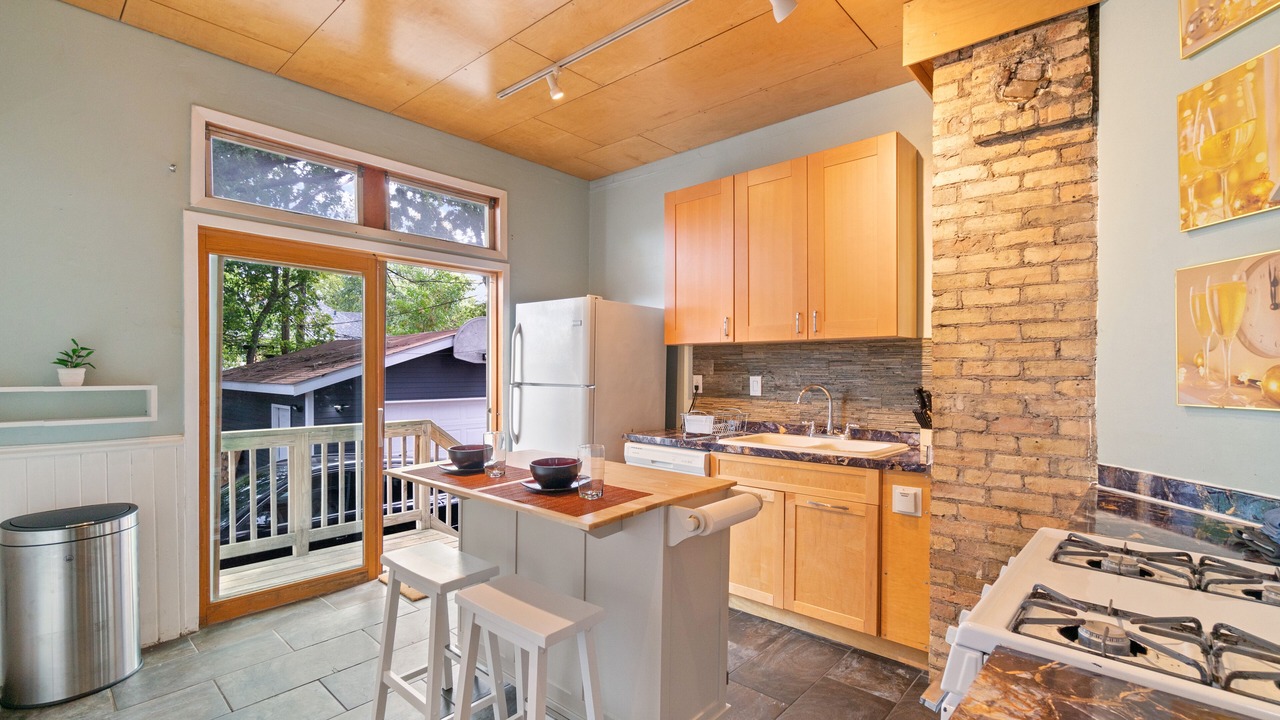 Photo of Kitchen in Lowry Hill East